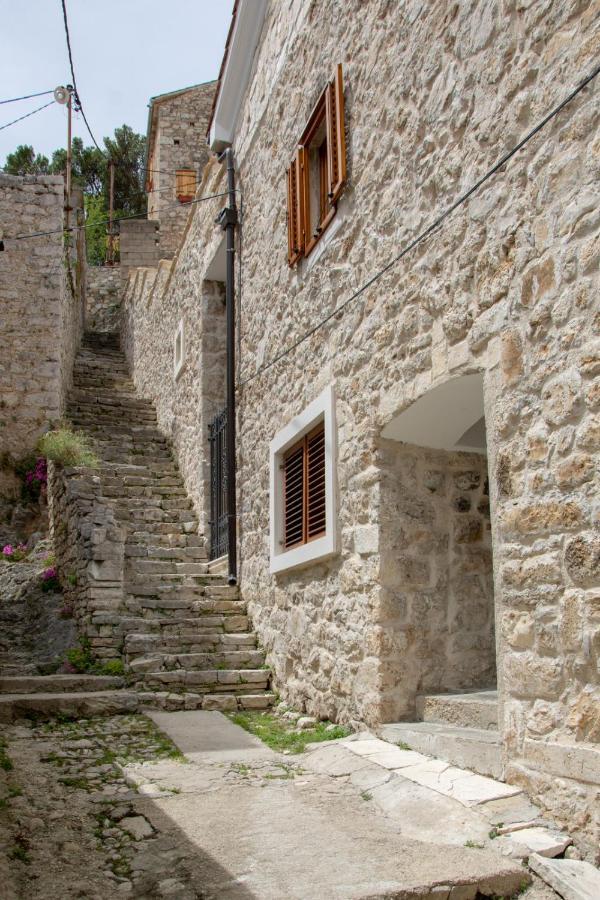 Krka Waterfalls Skradin Exterior photo